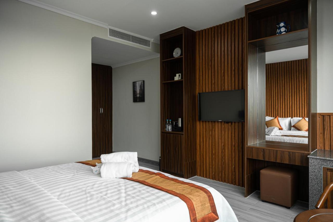 The Onra Hotel Phnom Pen Exterior foto