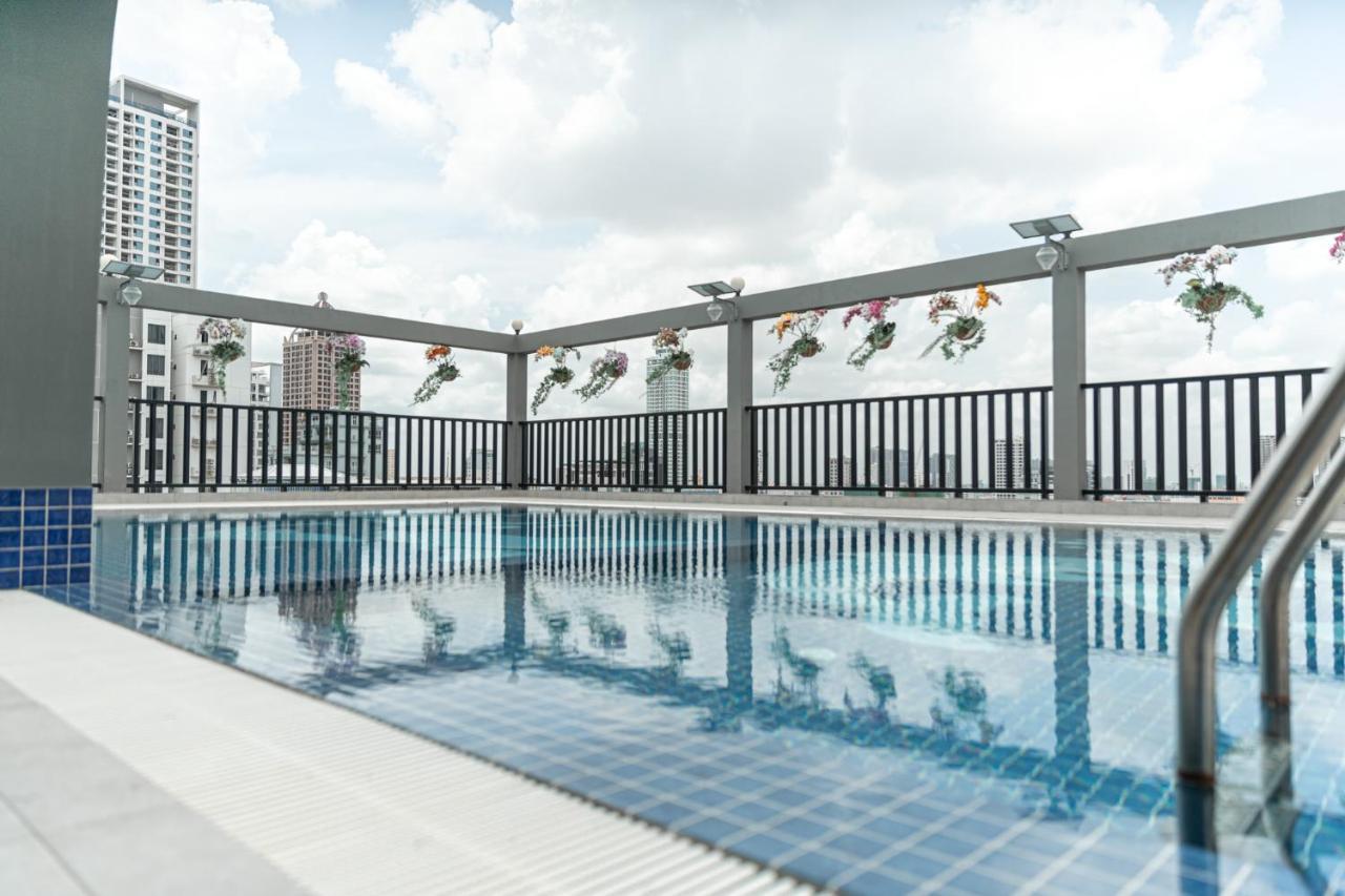 The Onra Hotel Phnom Pen Exterior foto